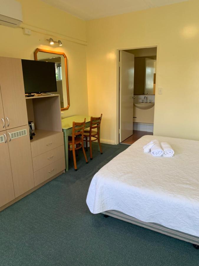 Temora Motel מראה חיצוני תמונה