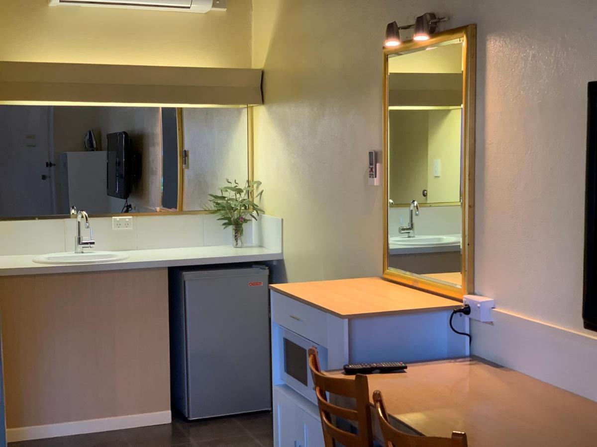 Temora Motel מראה חיצוני תמונה