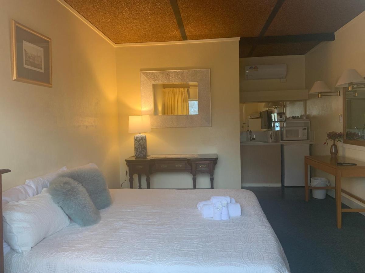 Temora Motel מראה חיצוני תמונה