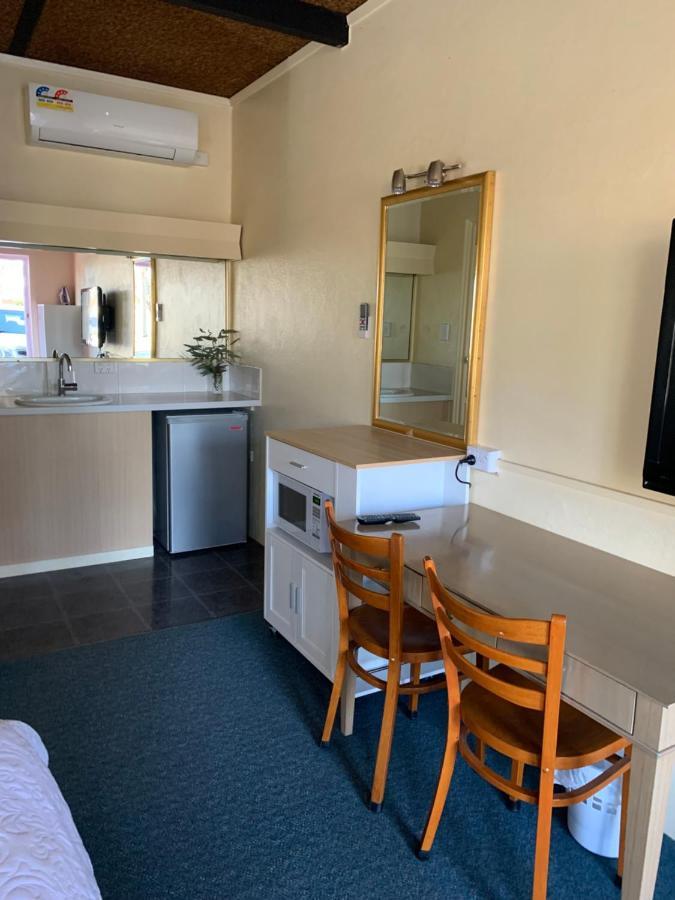 Temora Motel מראה חיצוני תמונה
