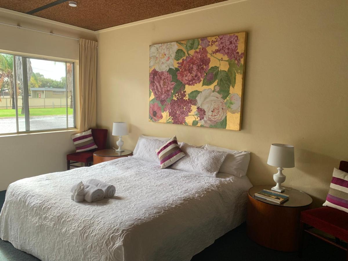 Temora Motel מראה חיצוני תמונה