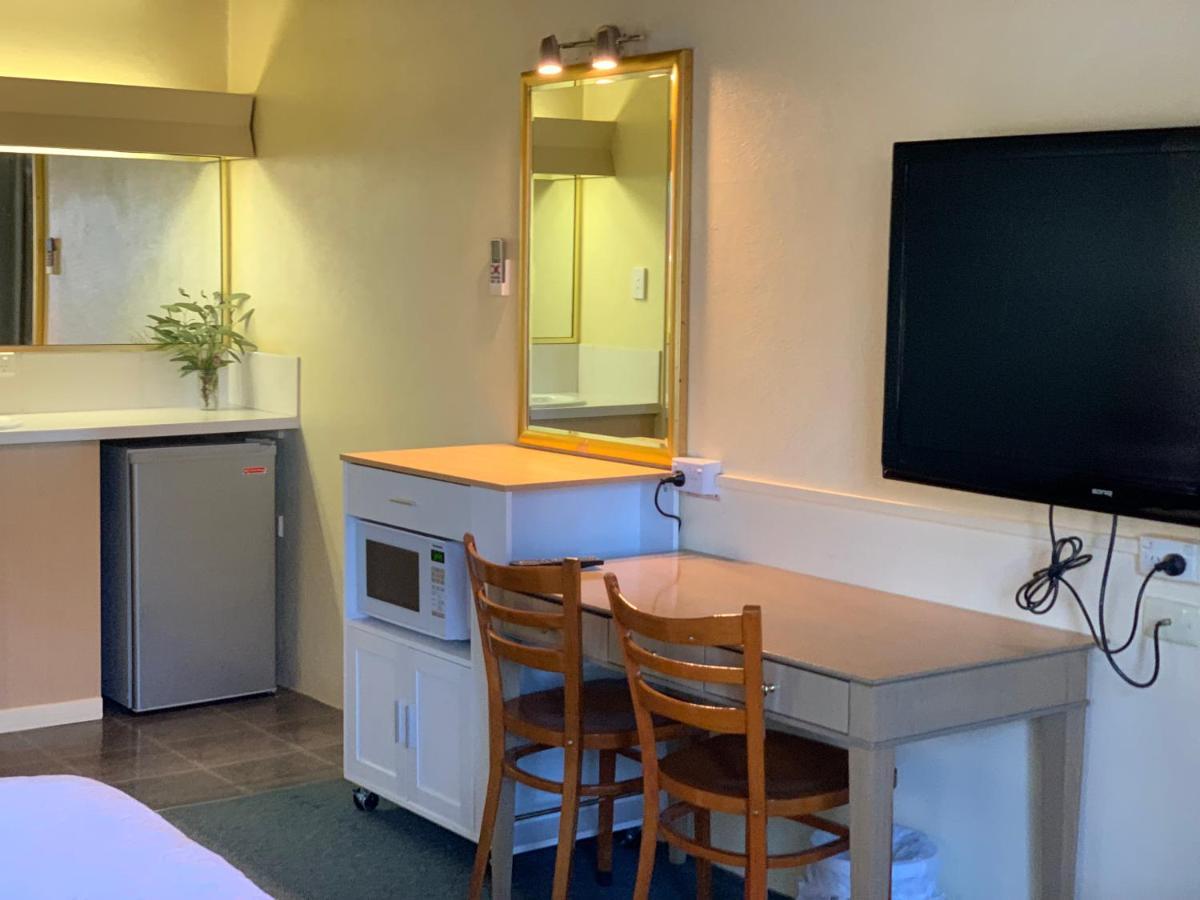 Temora Motel מראה חיצוני תמונה