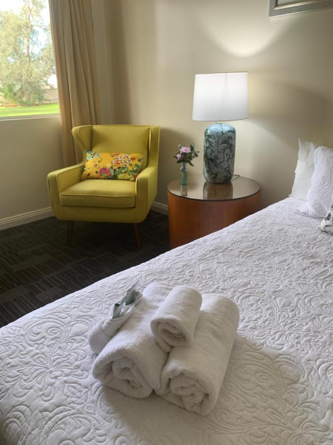 Temora Motel מראה חיצוני תמונה