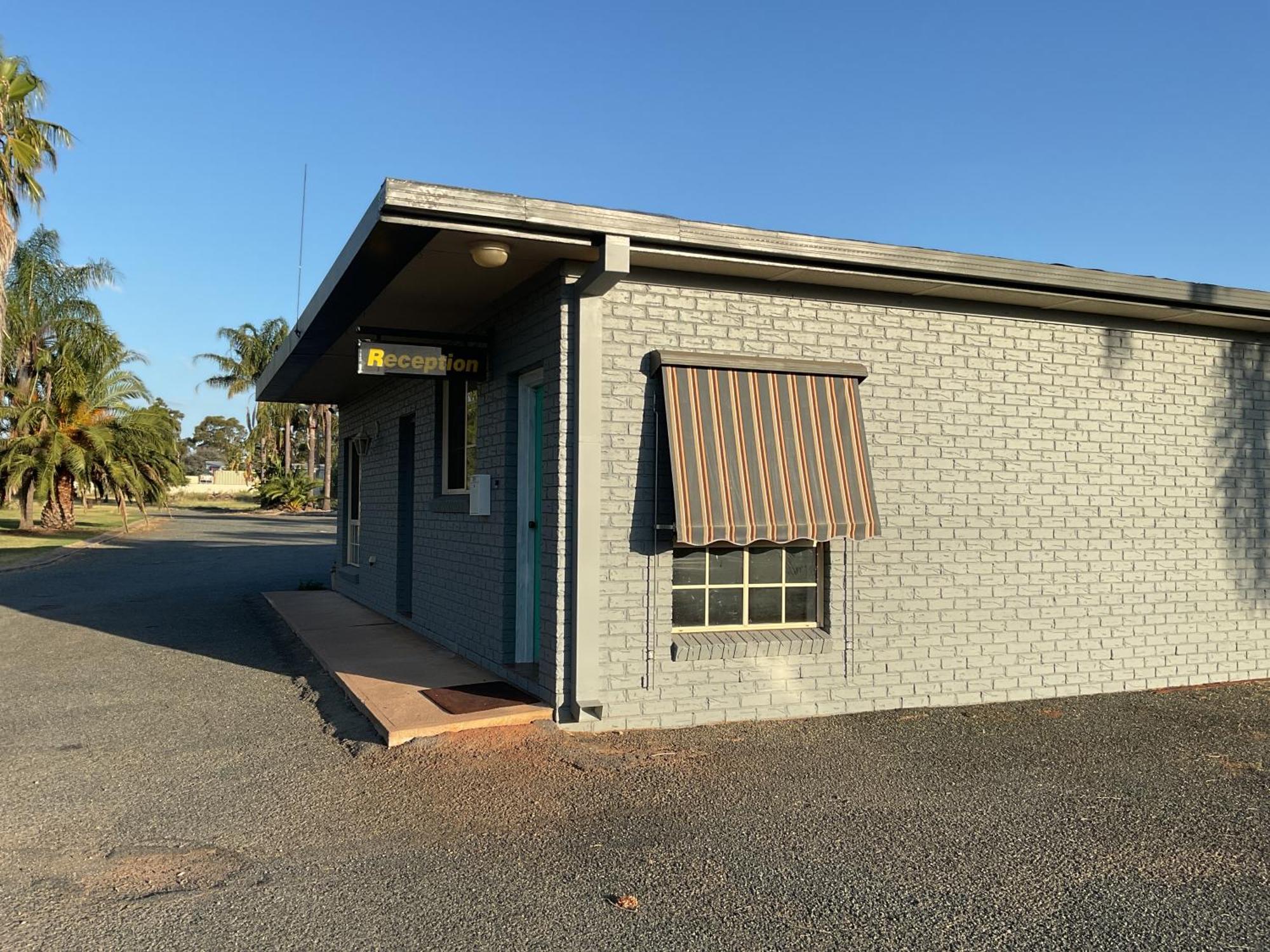 Temora Motel מראה חיצוני תמונה